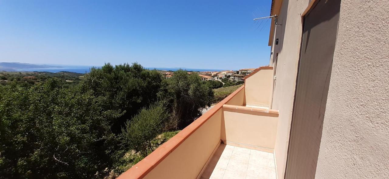 Casa Vacanza Costa Rossa Vista Mare Trinita d'Agultu e Vignola Exterior photo
